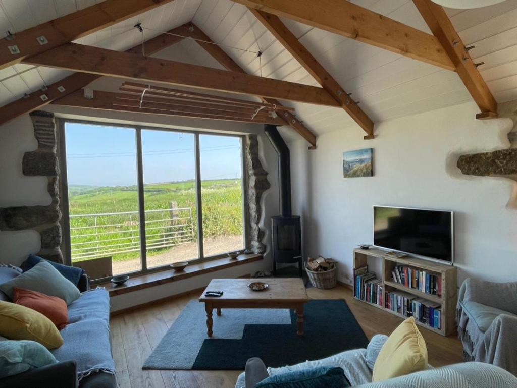 Trengothal Barn Apartment Porthcurno Bagian luar foto