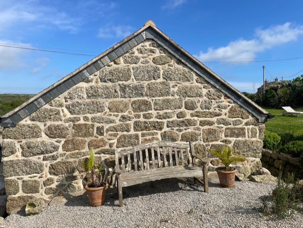 Trengothal Barn Apartment Porthcurno Bagian luar foto